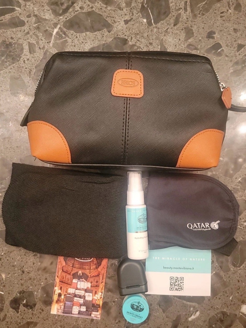 New BRIC'S  Monte Vibiano  Amenity Kit Travel Bag Toiletry Black Pouch Qatar